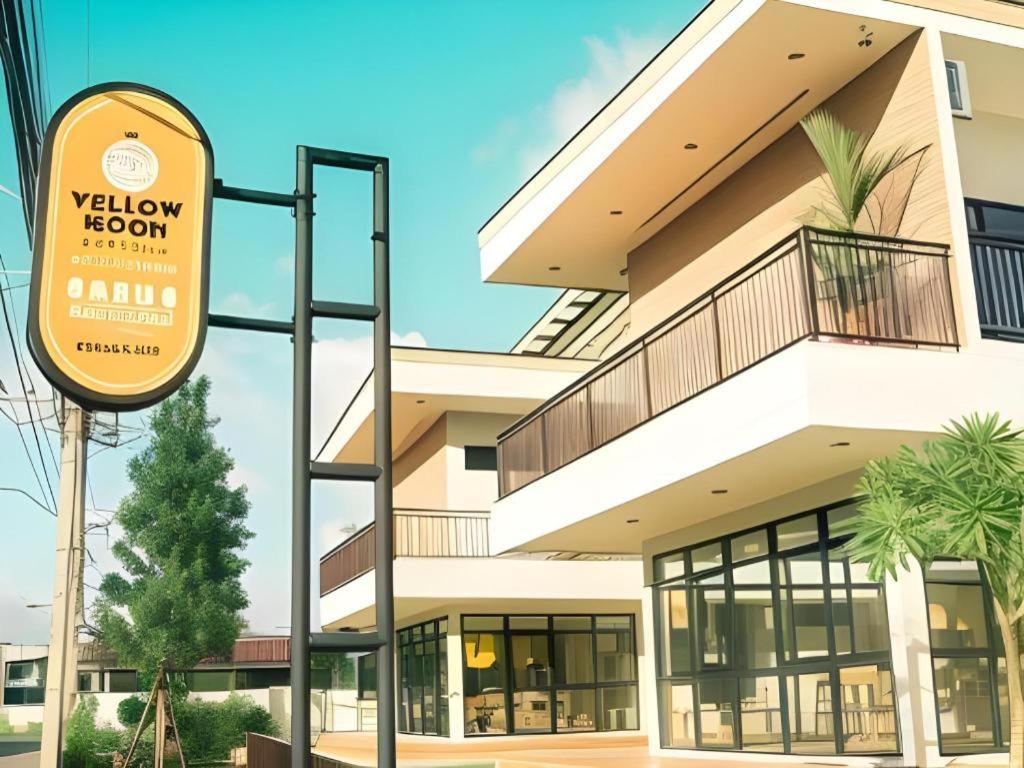 Yellow Moon Hotel Pattaya Exterior foto