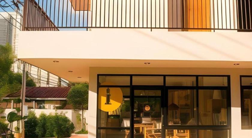 Yellow Moon Hotel Pattaya Exterior foto